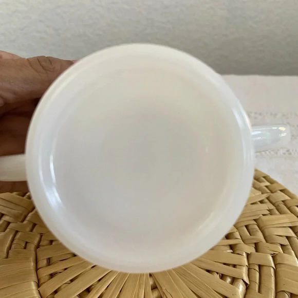 ❤️ Vintage Hobnail Milkglass Double-Handled Cup - Picture 4 of 6